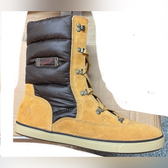 Timberland Earthkeeper Deering Puff Boots size 10, wheat